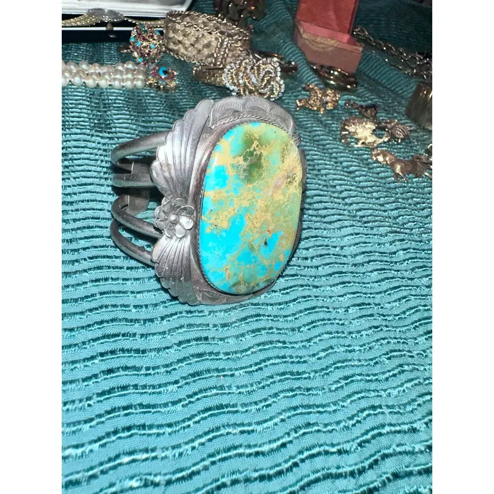 VINTAGE 70's 80's HUGE HEAVY SIGNED NAVAJO CARVED STERLING TURQUOISE CUFF UNISEX